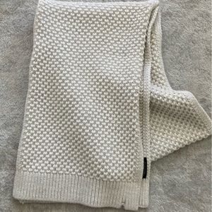Banana Republic Cable Knit Scarf